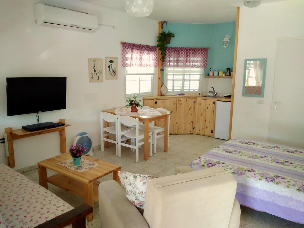 Jordan Valley One Room Apartment Menahemya ภายนอก รูปภาพ